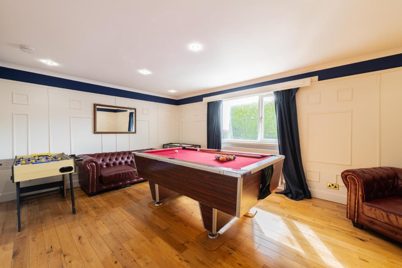 Alton Villa, Sleeps 12, Great For Families, Undercover Hotub & Games Room Newmilns 外观 照片